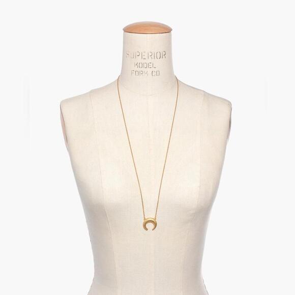 Madewell Chunky Crescent Moon Necklace - Picture 7 of 7